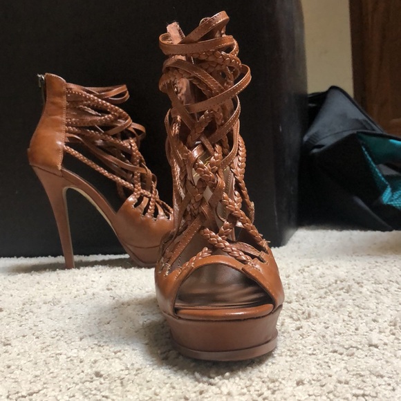 Colin Stuart Woven cage heeled sandal. - Picture 5 of 6